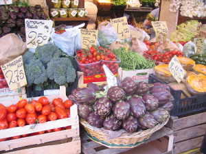 fruits vegetables market